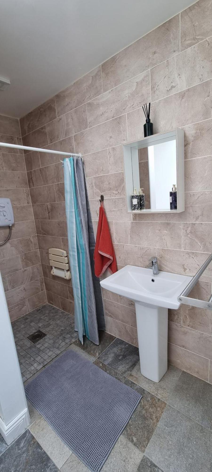 Spacious Curragh 2-Bed Apartment With Own Entrance Brownstown Exterior foto